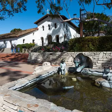 The fountain outside of the Mission San Luis Obispo de Tolosa.