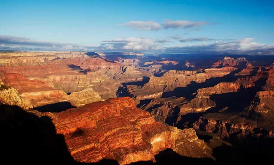 Overview of Grand Canyon seen from South Rim.