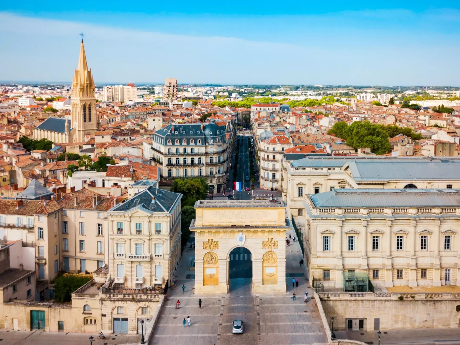 Arc de Triomphe in Montpellier. saiko3p/Shutterstock