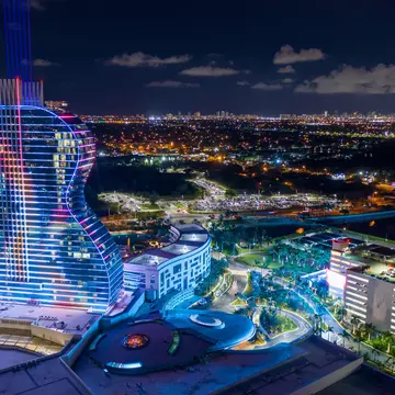 HOLLYWOOD, FL, USA - OCTOBER 28, 2019: Guitar shaped hotel Seminole Hard Rock Hollywood FL  License Type: media  Download Time: 2023-12-12T14:50:28.000Z  User: ceri_lp  Is Editorial: Yes  purchase_order:   