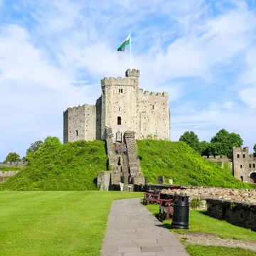 The Norman keep at Cardiff Castle. lenisecalleja.photography/Shutterstock