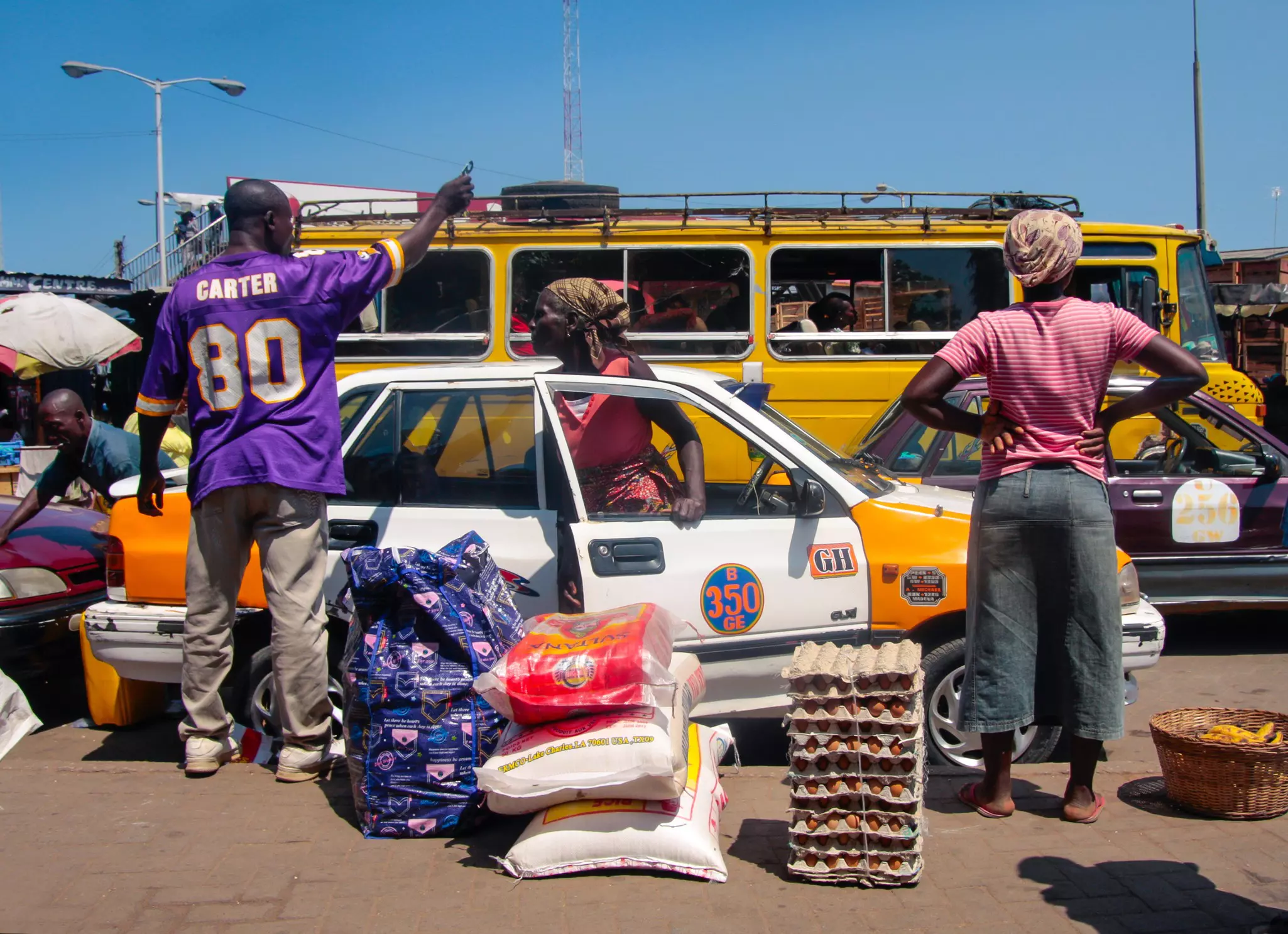Accra's chaotic traffic system might take visitors a little time to get used to © sanjeri / Getty Images