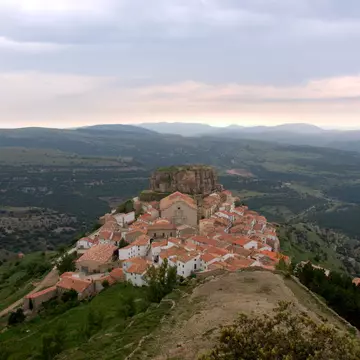 The hilltop town of Ares del Maestre. Miguel Sotomayor / Getty Images
