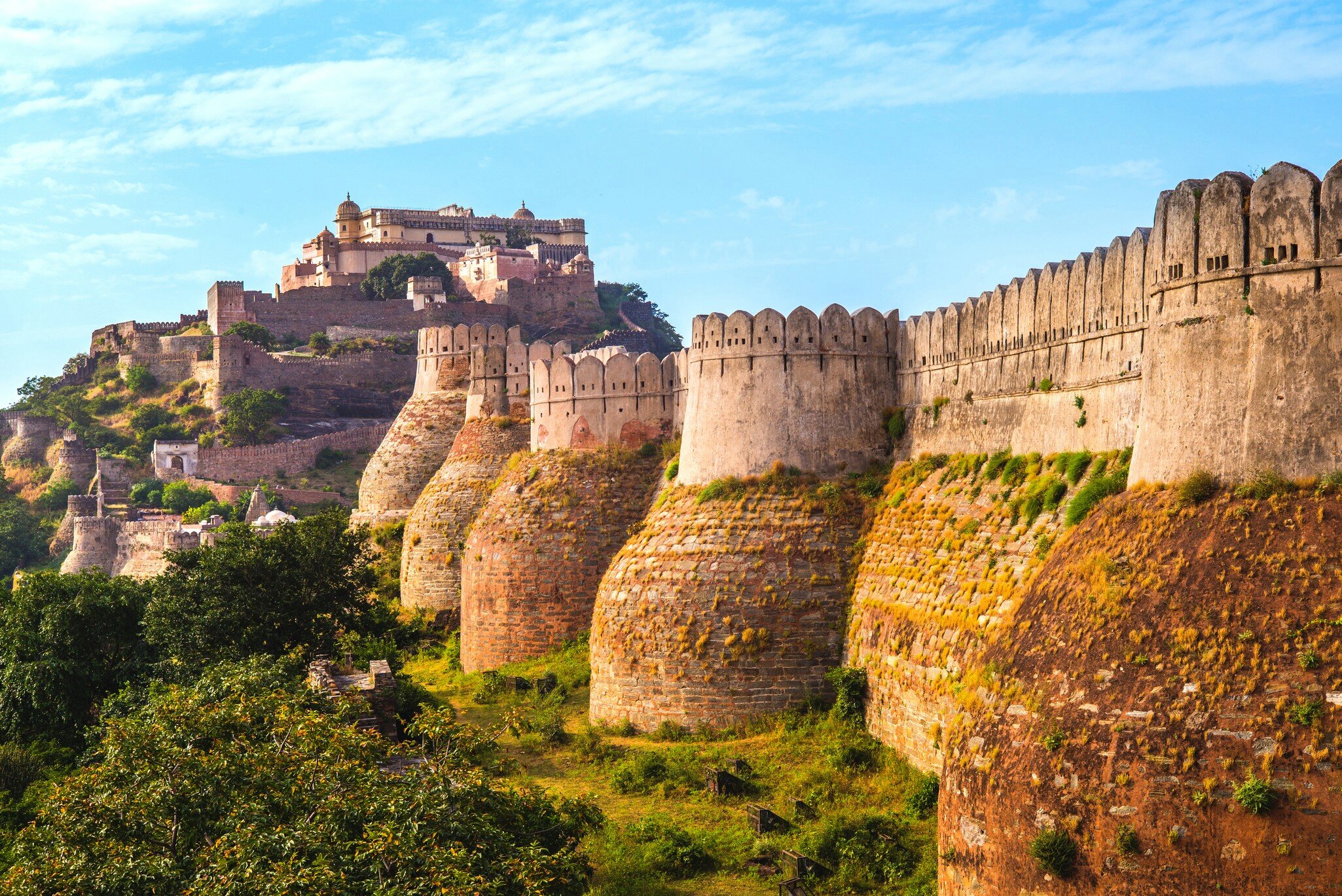 The mighty walls of the Kumbhalgarh fort in Rajasthan, India.
