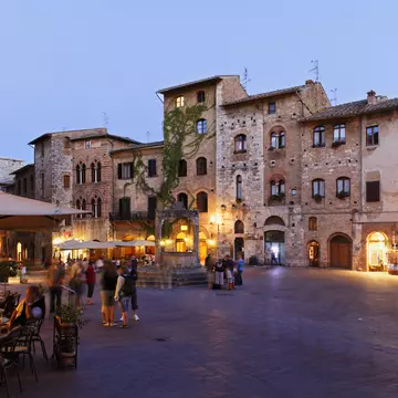 Piazza della Cisterna, San Gimignano