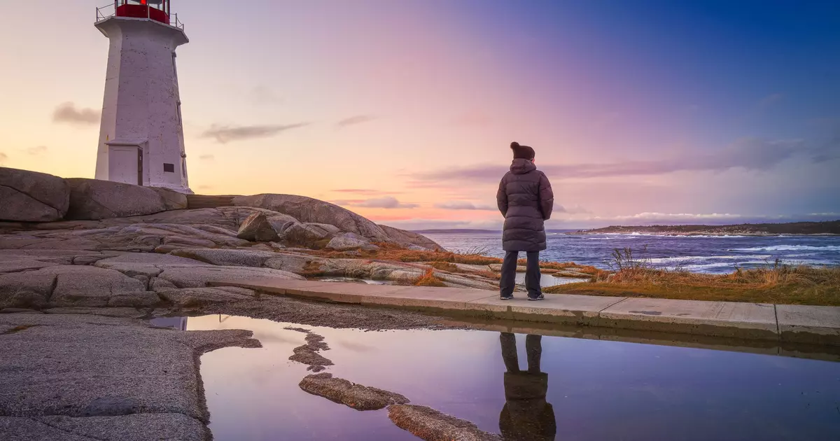 Discover the best time to visit Nova Scotia for leaf peeping and lobster
