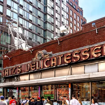 Katz's Delicatessen. Brian Logan Photography/Shutterstock