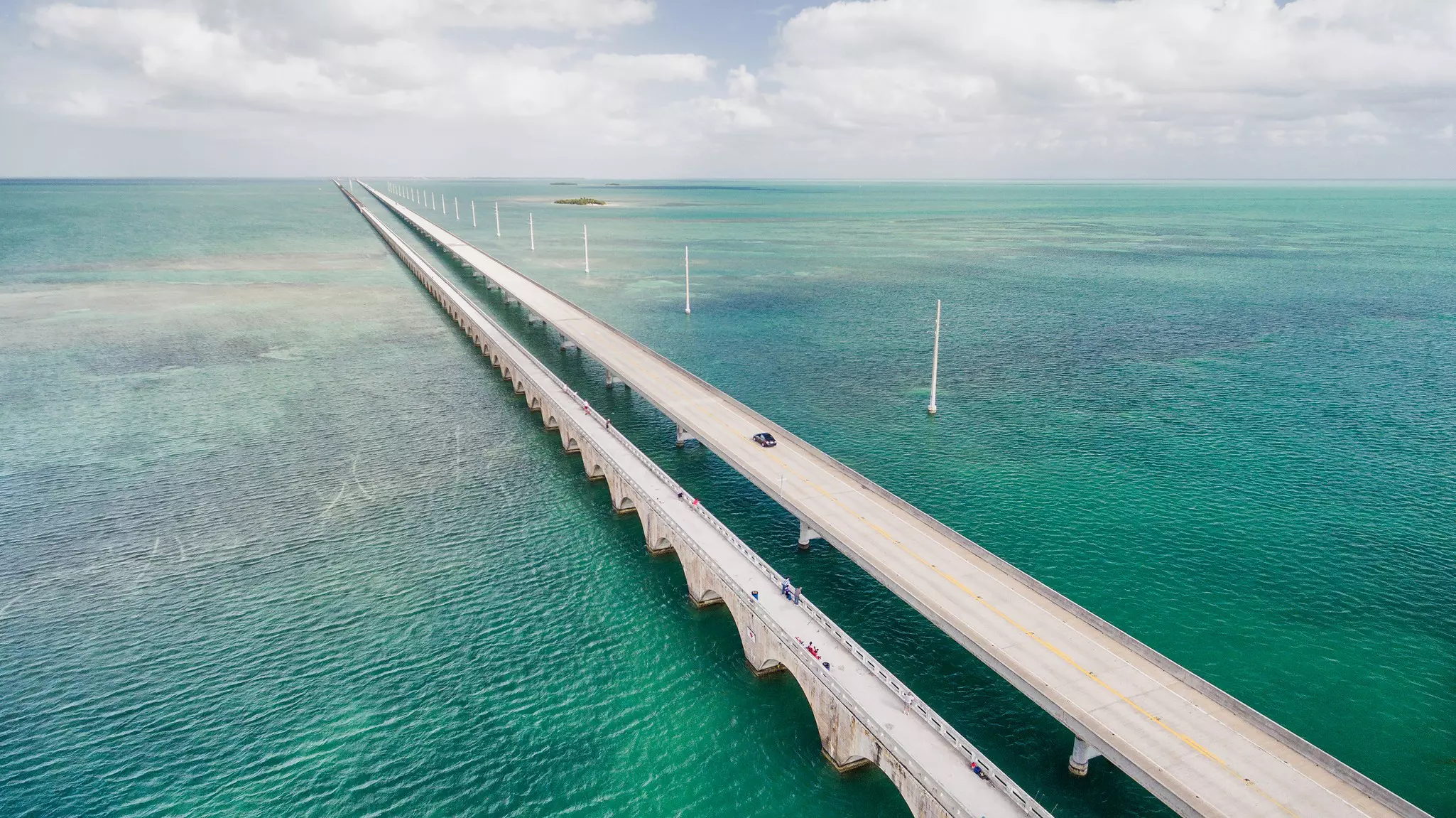 The Overseas Hwy in the Florida Keys. pisaphotography/Shutterstock