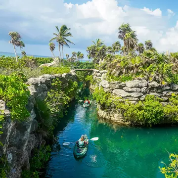 There are tons of affordable options for getting around Cancún. Leonard Zhukovsky / Shutterstock
