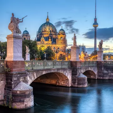 The Cathedral, the TV Tower and the Schlossbruecke in Berlin before sunrise, License Type: media, Download Time: 2025-11-14T08:35:48.000Z, User: Norma.PrauseBrewer_LonelyPlanet, Editorial: false, purchase_order: 56530 - Guidebooks, job: Global Publishing WIP, client: sheetmap-sm-Berlin, other: Norma Brewer