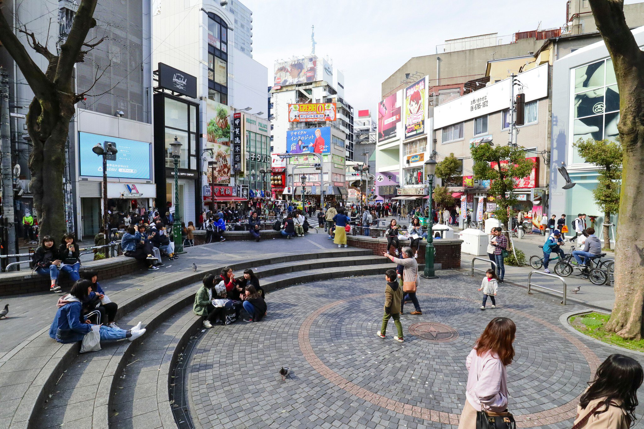 OSAKA JAPAN - 28 MAR, 2019: Americamura district. Americamura, America village is a sizeable retail and entertainment area near Shinsaibashi Osaka., License Type: media, Download Time: 2026-05-28T21:35:25.000Z, User: LP_NZhan, Editorial: true, purchase_order: 65050 - Digital Destinations and Articles, job: App Content, client: Lonely Planet App, other: Nadine Zhan