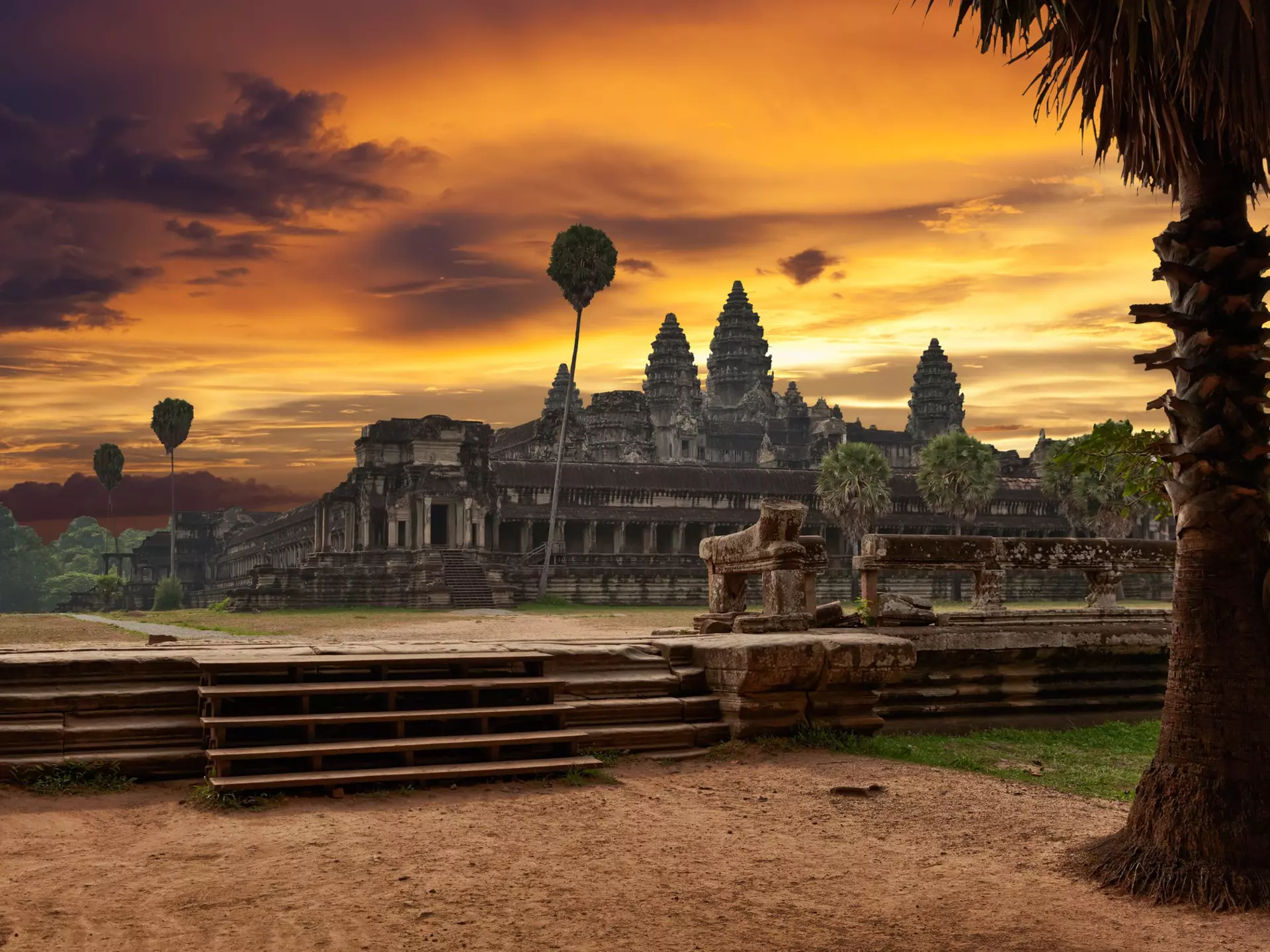 Angkor Wat at sunset. Muzhik/Shutterstock