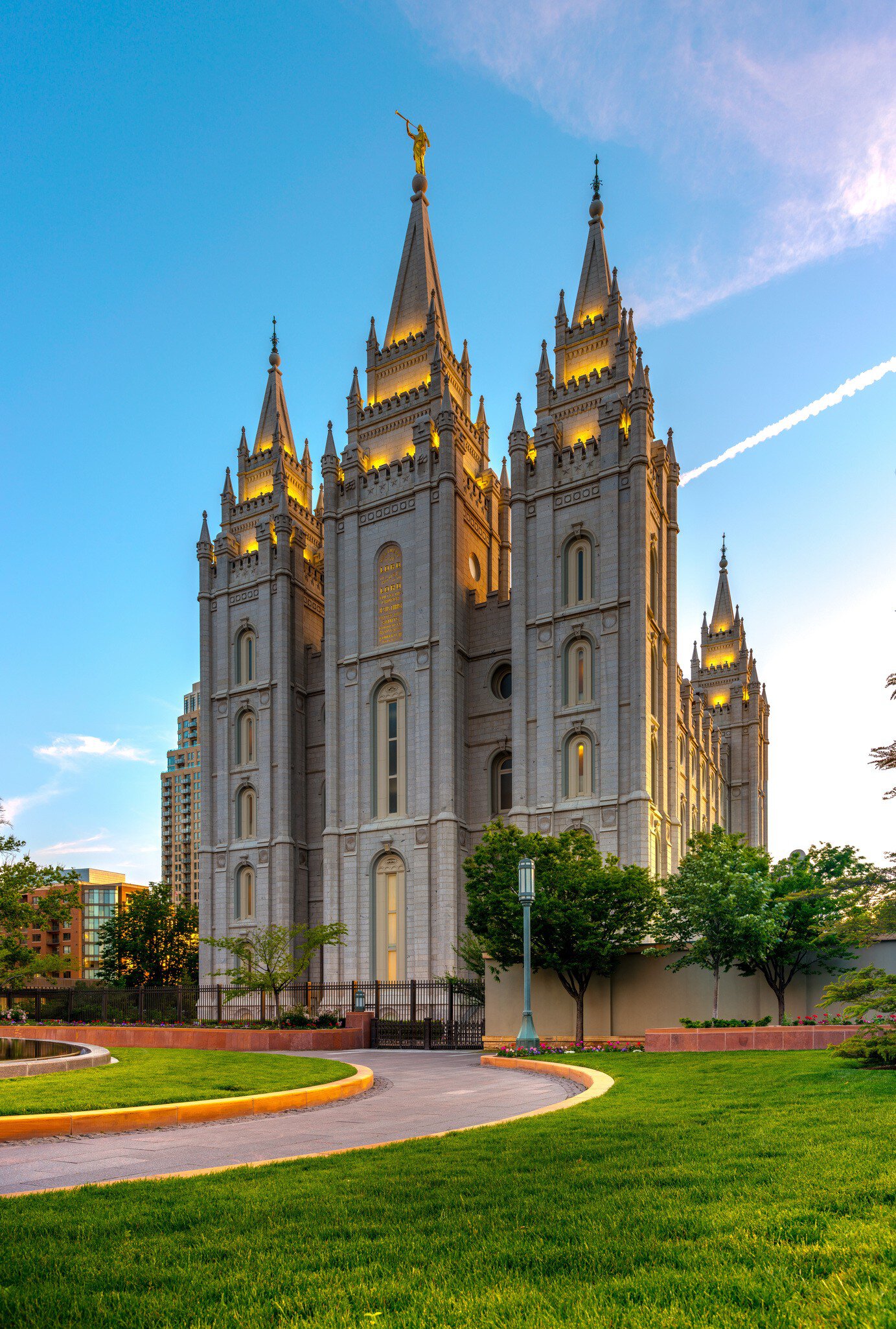 Salt Lake Temple is located in Salt Lake City ,Utah.
