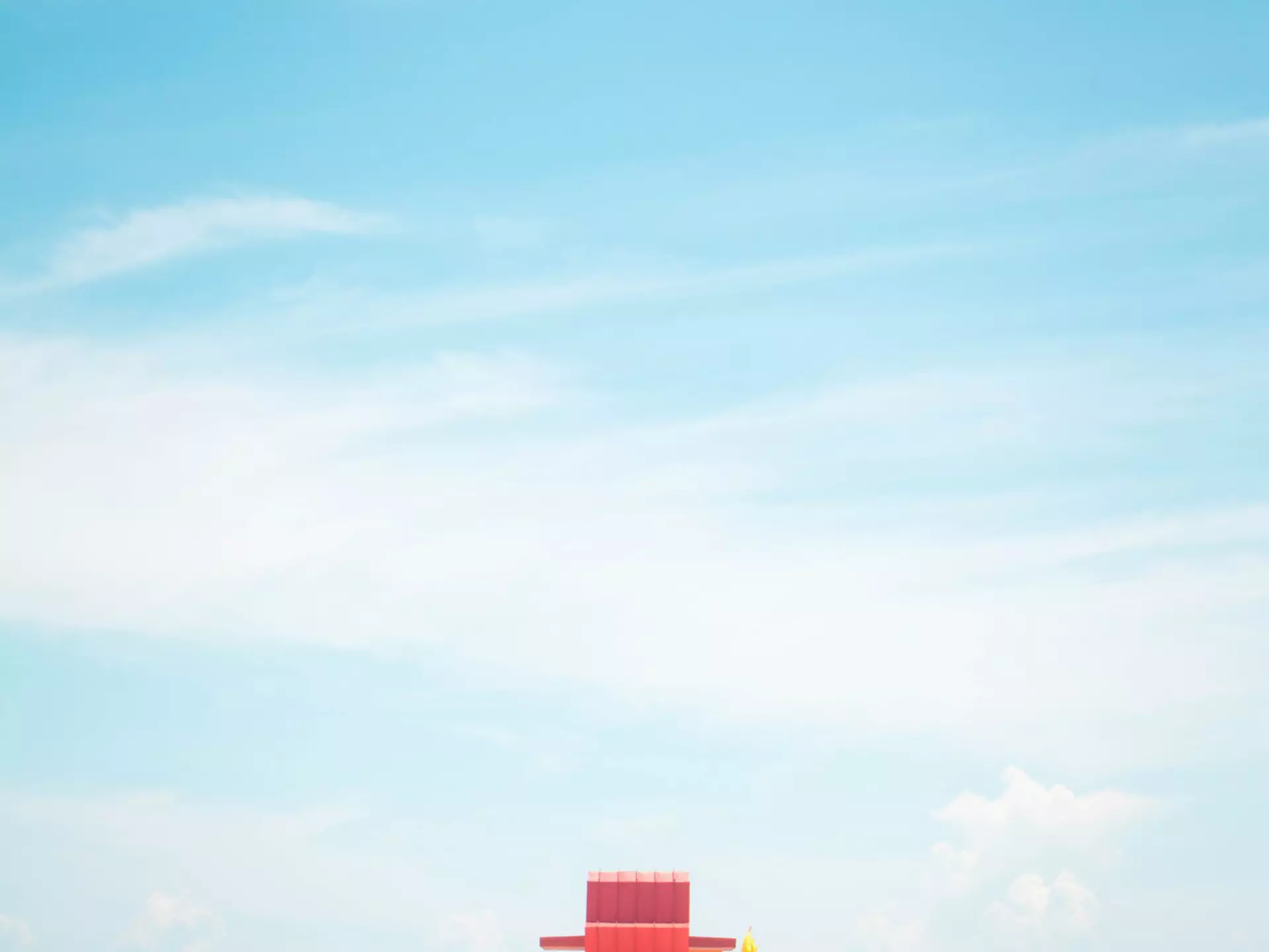 Miami beach lifeguard tower Florida, License Type: media, Download Time: 2025-11-26T18:39:07.000Z, User: LP_YKhanna, Editorial: false, purchase_order: 65050 - Digital Destinations and Articles, job: LP, client: App Content, other: Yuvraj Khanna