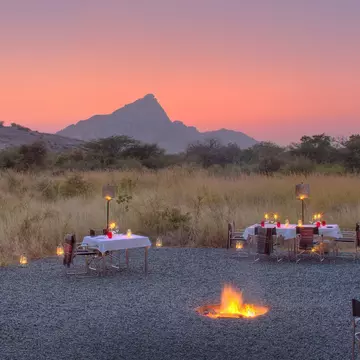 Granite rock formations overlook the safari camp at Suján Jawai. Suján Jawai