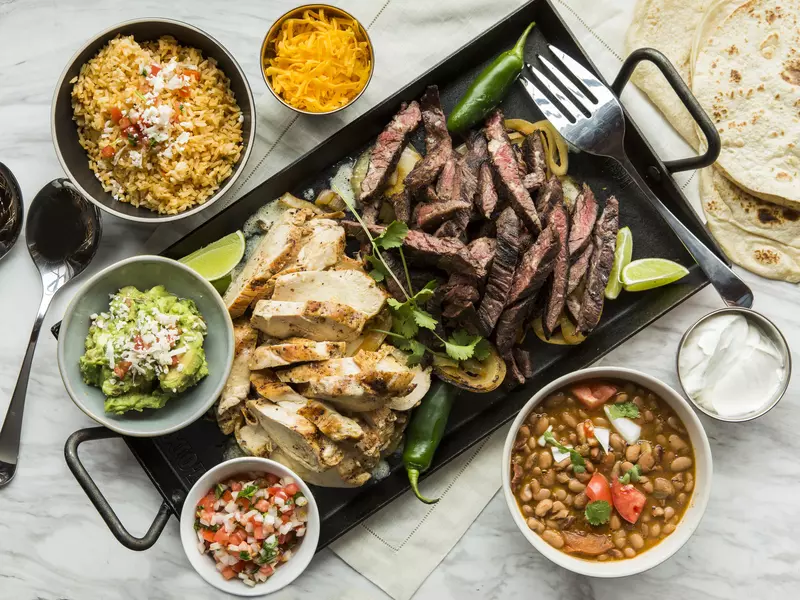 Pappasito's fajitas plate