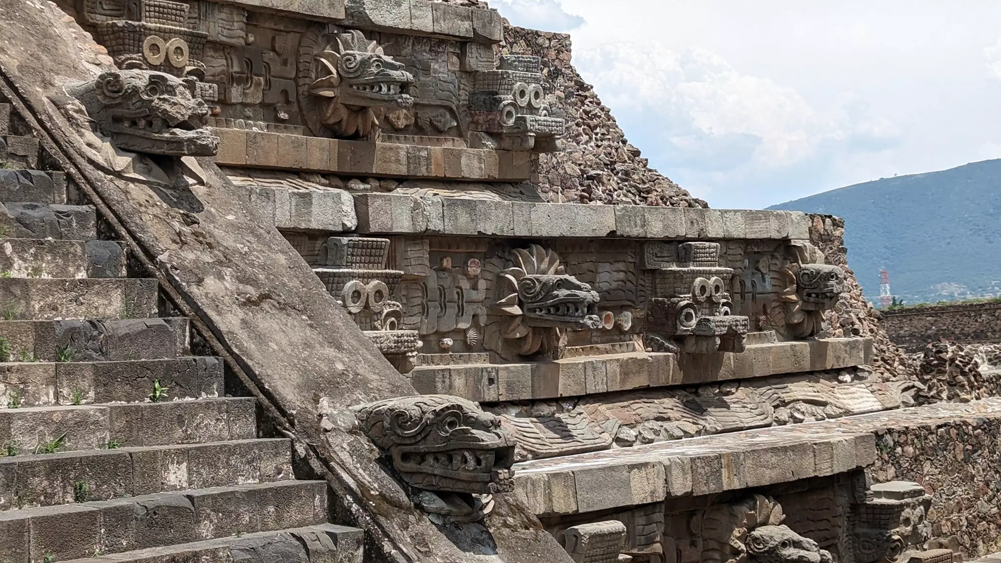 Sculptures on the step pyramid at Templo de Quetzalcóatl in the Teotihuacán archaeological complex