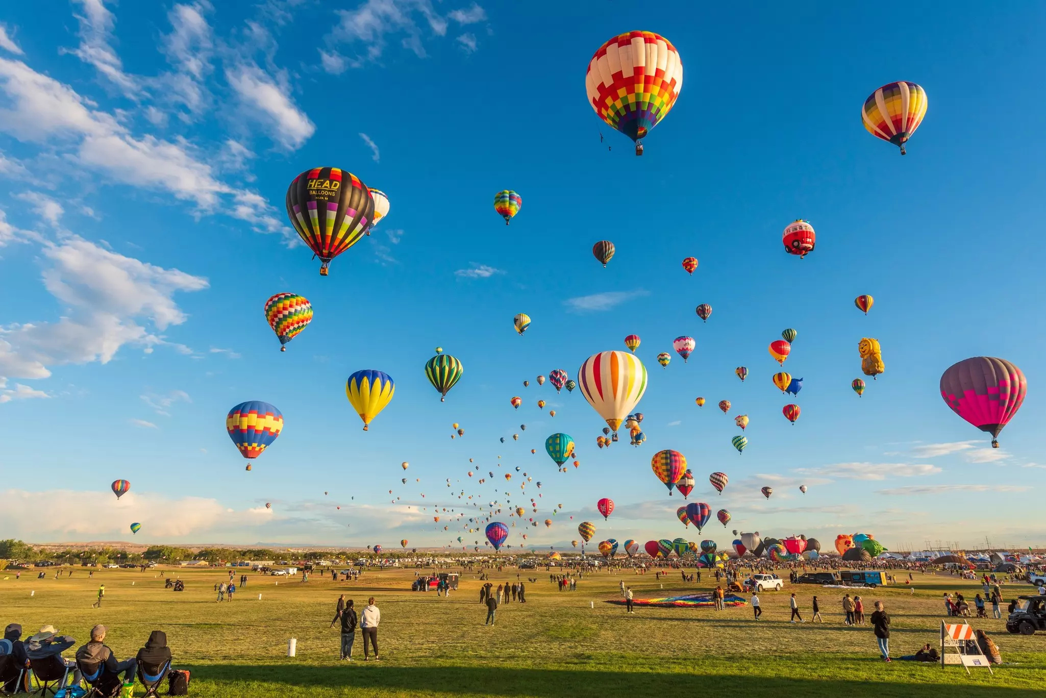 Hot Air Balloon Mass Ascension Colorful Rise at Albuquerque Balloon Fiesta Festival , License Type: media, Download Time: 2026-06-08T03:49:18.000Z, User: LP_MAyres, Editorial: false, purchase_order: 56530 - Guidebooks, job: Photo, client: 100 Weekends in the US, other: marcy/ayres