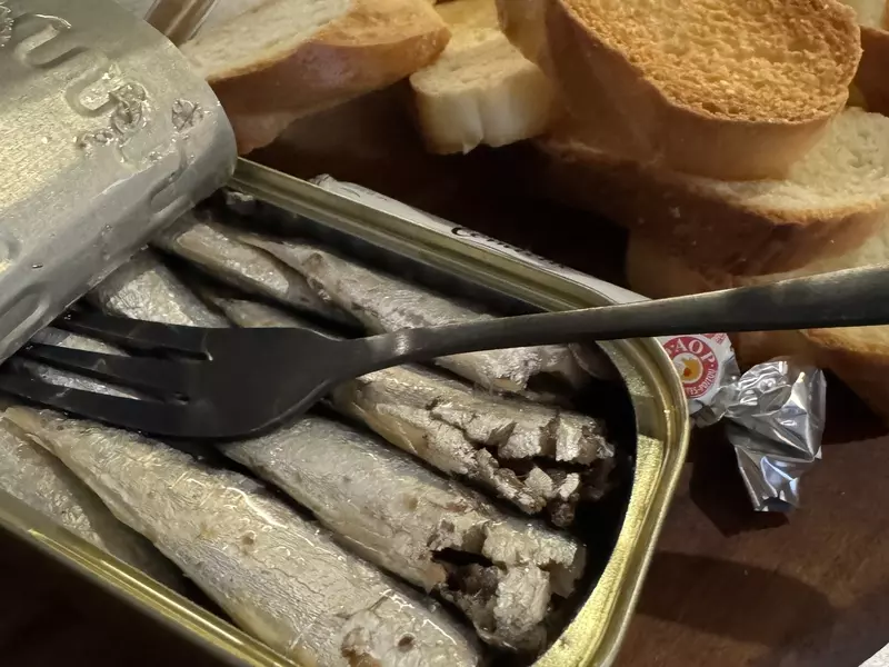 Tinned fish at Vins Urbains in Bordeaux, France