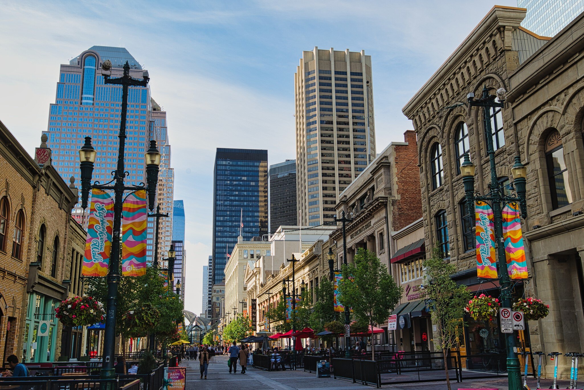 Calgary, Alberta, Canada.Sep 17, 2022.Stephen Avenue Walk at sunset., License Type: media, Download Time: 2025-11-27T16:55:53.000Z, User: Eointloughney87, Editorial: true, purchase_order: 56530 - Guidebooks, job: Global Publishing-WIP, client: BCO11, other: Eoin T Loughney