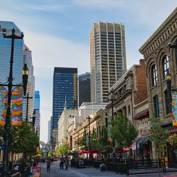 Calgary, Alberta, Canada.Sep 17, 2022.Stephen Avenue Walk at sunset., License Type: media, Download Time: 2025-11-27T16:55:53.000Z, User: Eointloughney87, Editorial: true, purchase_order: 56530 - Guidebooks, job: Global Publishing-WIP, client: BCO11, other: Eoin T Loughney
