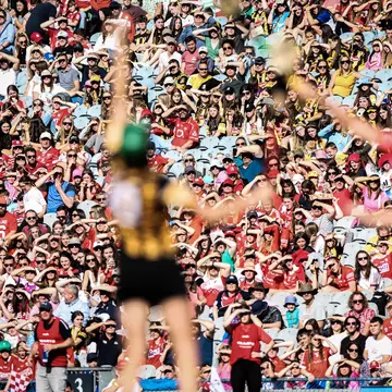 The ancient Irish game of hurling combines skill, athleticism and courage © Shutterstock / D. Ribeiro