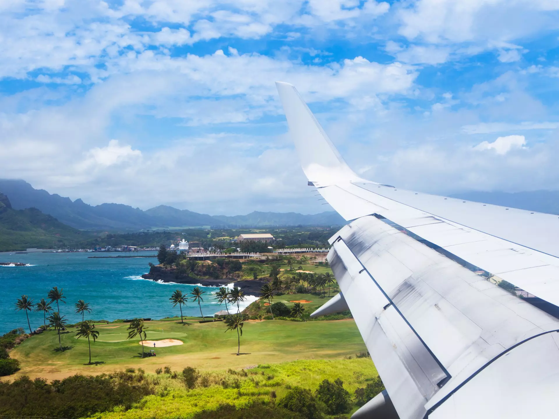 From interisland travel to hiring a car, here's what you need to know to travel around in Hawaii © Matthew Micah Wright / Getty Images