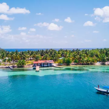 South Water Caye, Belize. Duarte Dellarole/Shutterstock