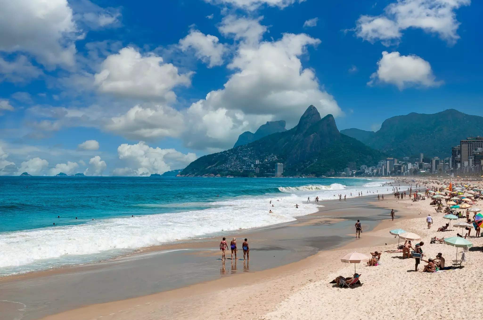 Beautiful beach landscape Ipanema beach, Brazil. Catarina Belova/Shutterstock