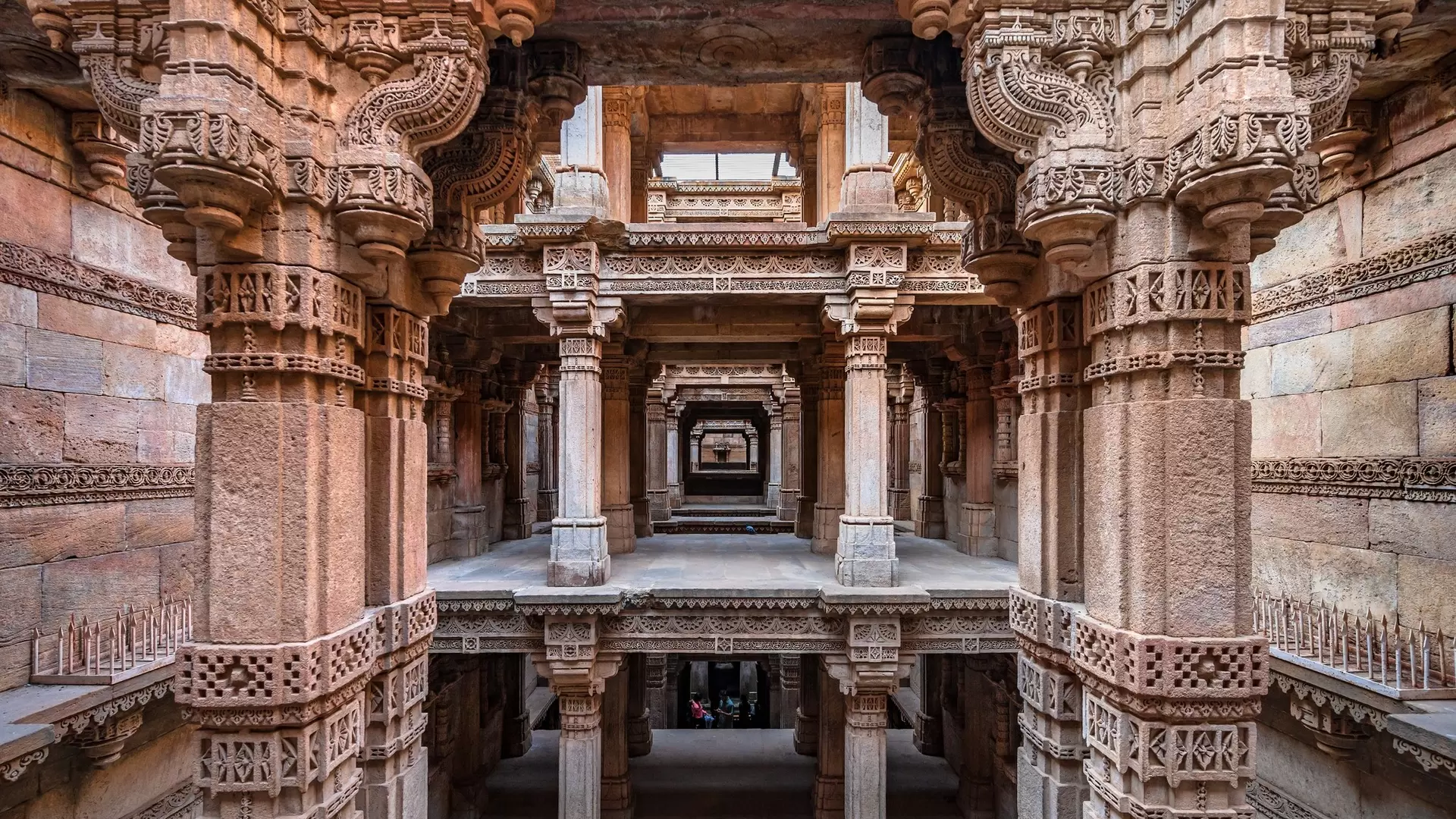 Adalaj Stepwell or Rudabai Stepwell is a stepwell located in the small town of Adalaj, close to Gandhinagar city in the Indian state of Gujarat, India.