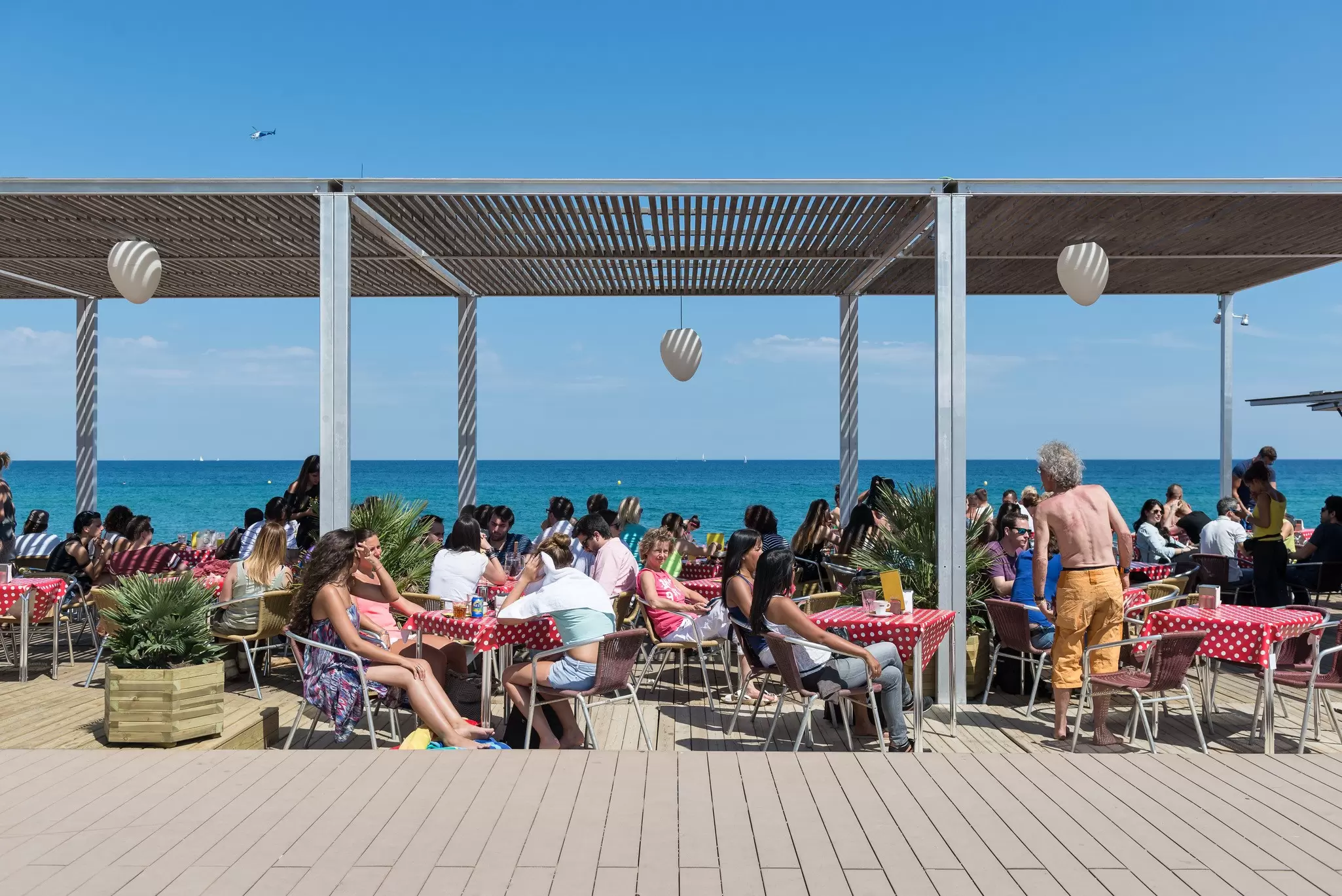Tapas on the beach in Barceloneta. pio3/Shuttterstock