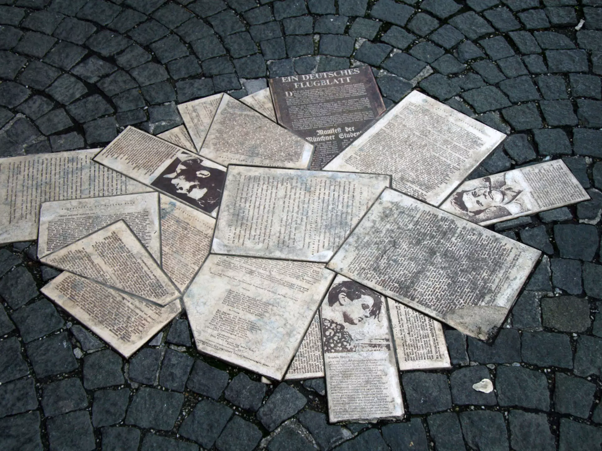 Hans and Sophie Scholl garden in Paris
