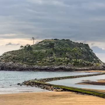 Garraitz island at Karraspio beach