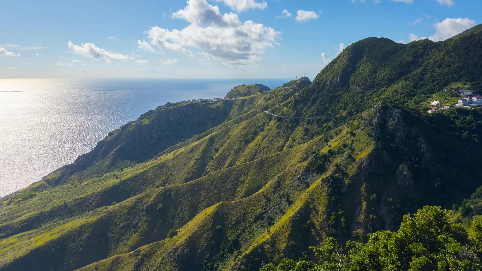 The views on tiny Saba are mighty indeed © Wangkun Jia / Shutterstock