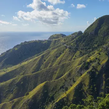 The views on tiny Saba are mighty indeed © Wangkun Jia / Shutterstock