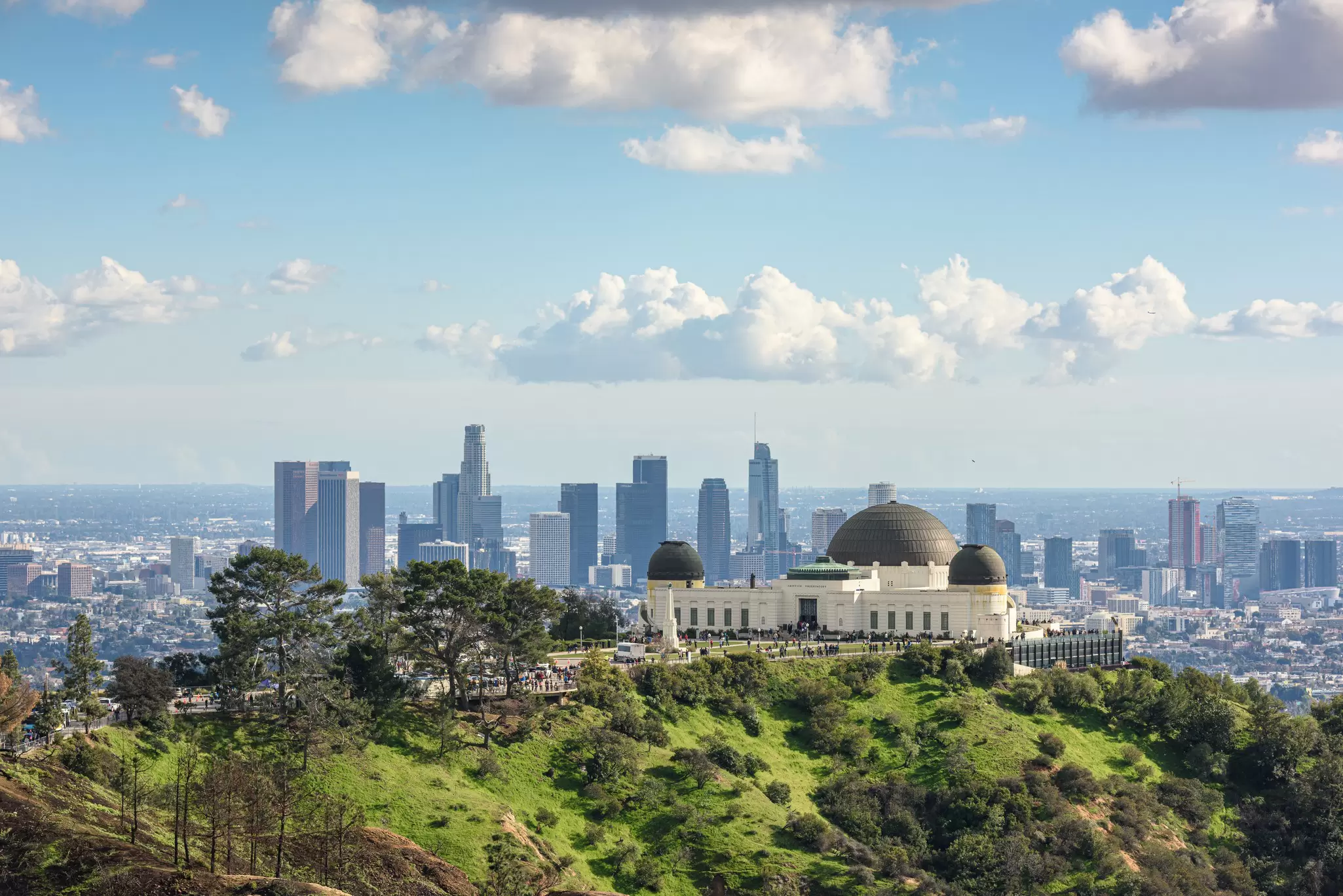 Looking over the Griffith Observatory and the Los Angeles skyline, Los Angeles, USA.