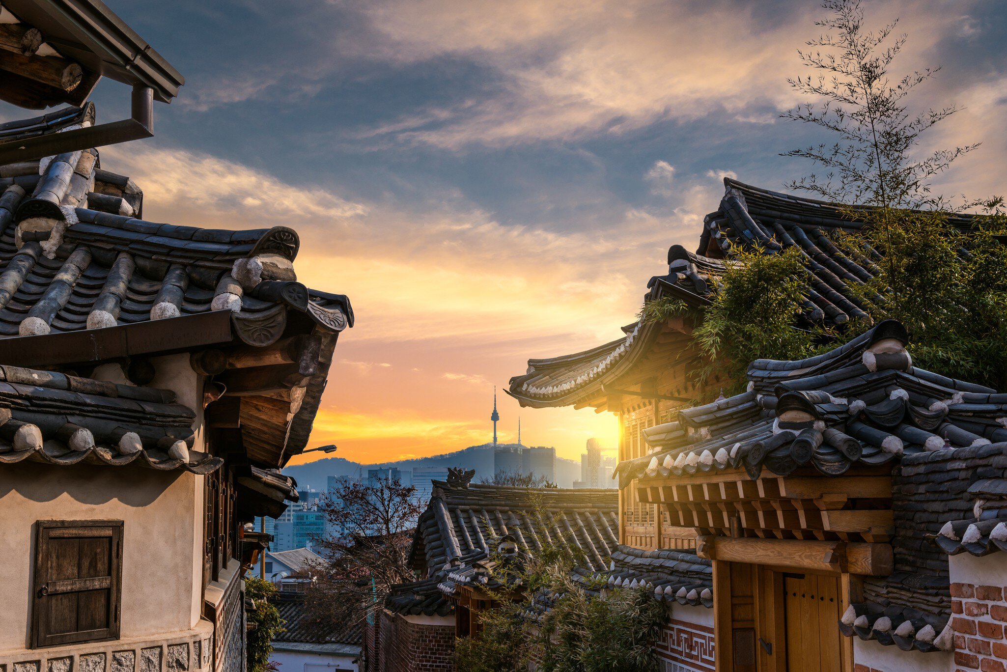 Traditional Korean style architecture at Bukchon Hanok Village in Seoul, South Korea.; Shutterstock ID 284085128; Your name (First / Last): Josh Vogel; Project no. or GL code: 56530; Network activity no. or Cost Centre: Online-Design; Product or P...