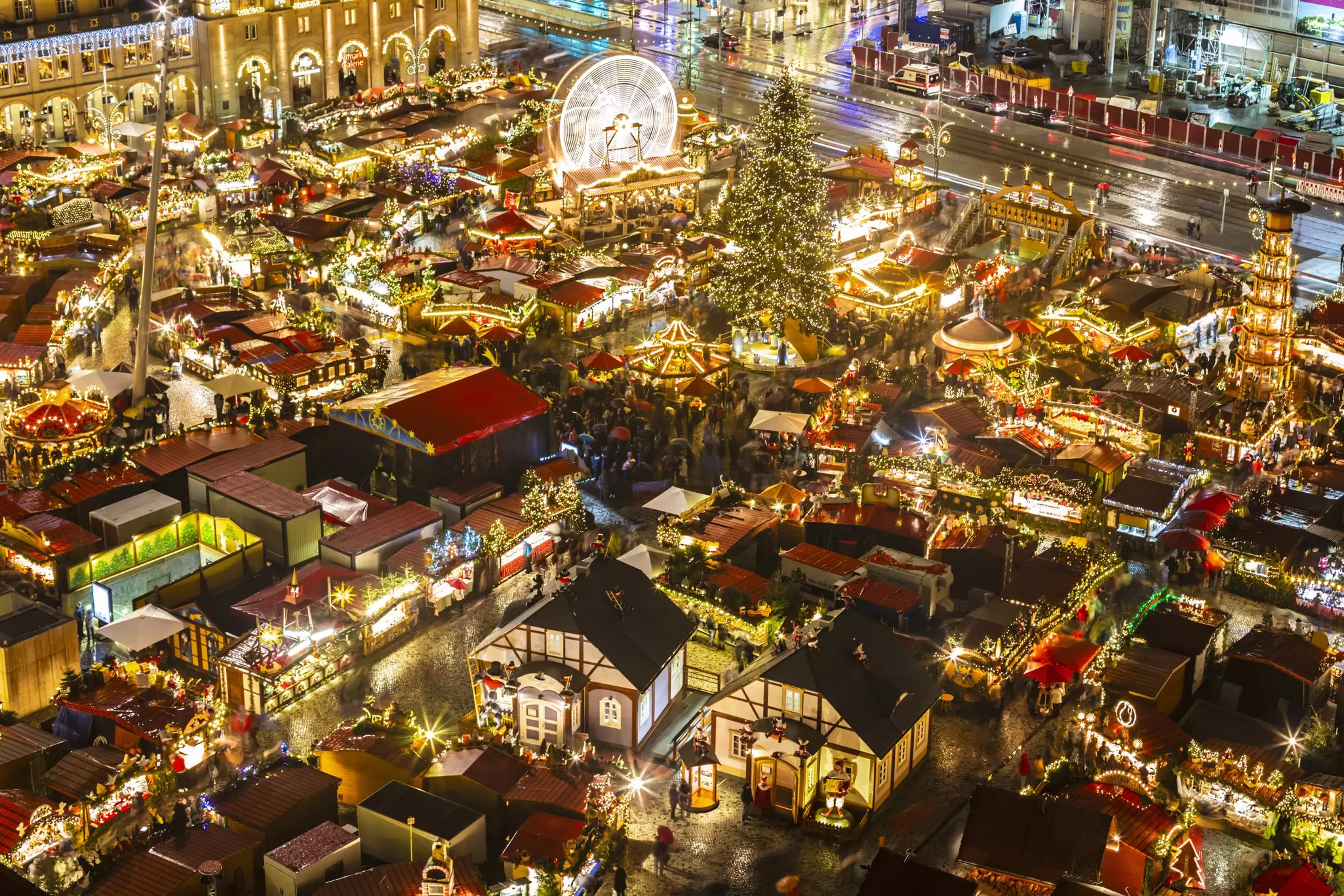 GettyImages-2188545814.jpg
Christmas Market in Dresden at sunset