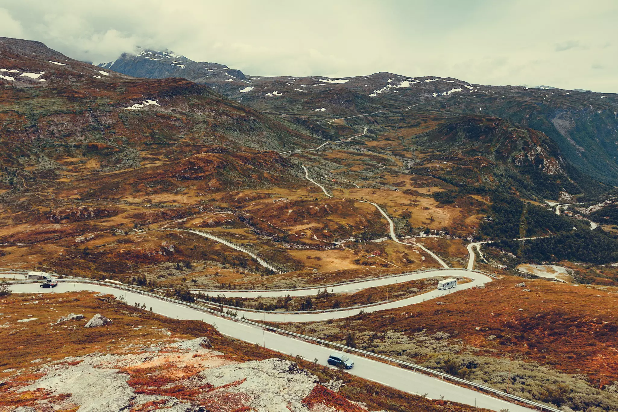 The Sognefjellet cuts a beautiful path through central Norway © Getty Images / iStockphoto