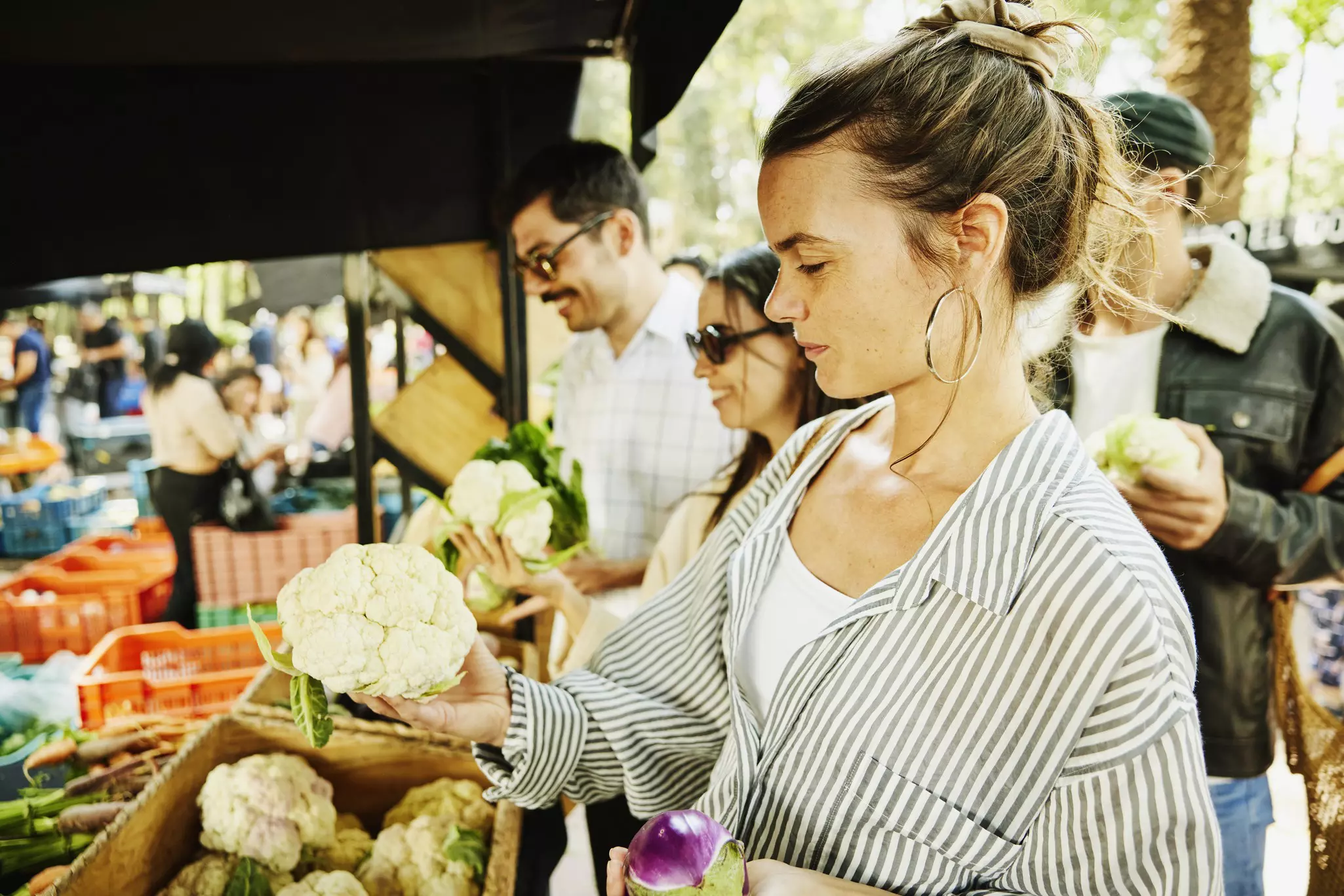 Each Sunday, Mercado el 100 draws producers of fresh, organic produce from nearby states to a plaza in Roma. Thomas Barwick/Getty Images