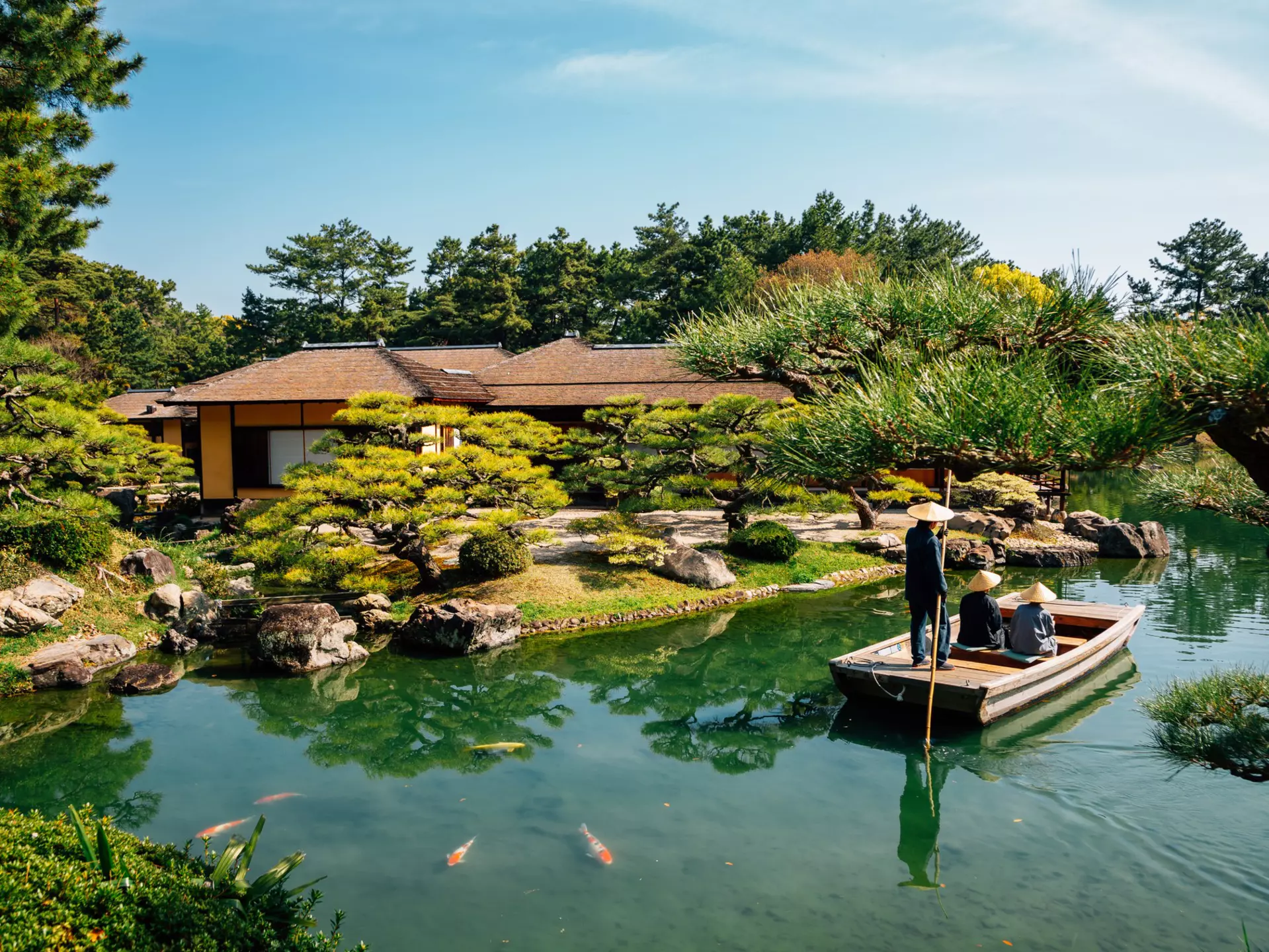 Ritsurin-kōen, a garden in Takamatsu. Shanga Park/Shutterstock 