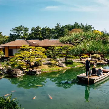 Ritsurin-kōen, a garden in Takamatsu. Shanga Park/Shutterstock 