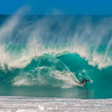 The legendary Banzai Pipeline is located off Ehukai Beach Park.