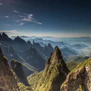 The impressive mountain range of Parque Nacional Serra dos Órgãos. Rafael Fernando / 500px