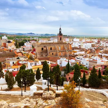 Explore historic towns, wineries and national parks on these day trips from Valencia. Shutterstock