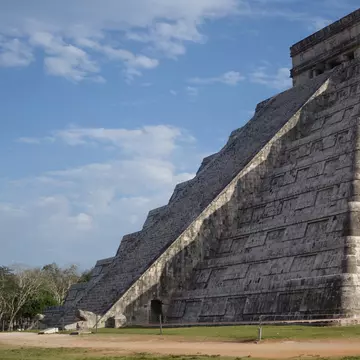El Castillo at Chichén Itzá. Wu Swee Ong/Getty Images 