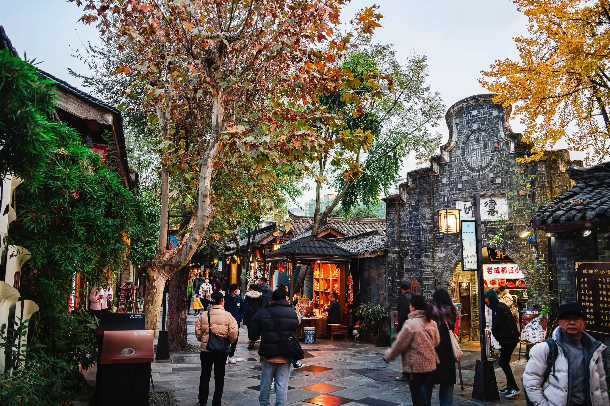 Kuanzhai Alley. mehdi33300/Shutterstock