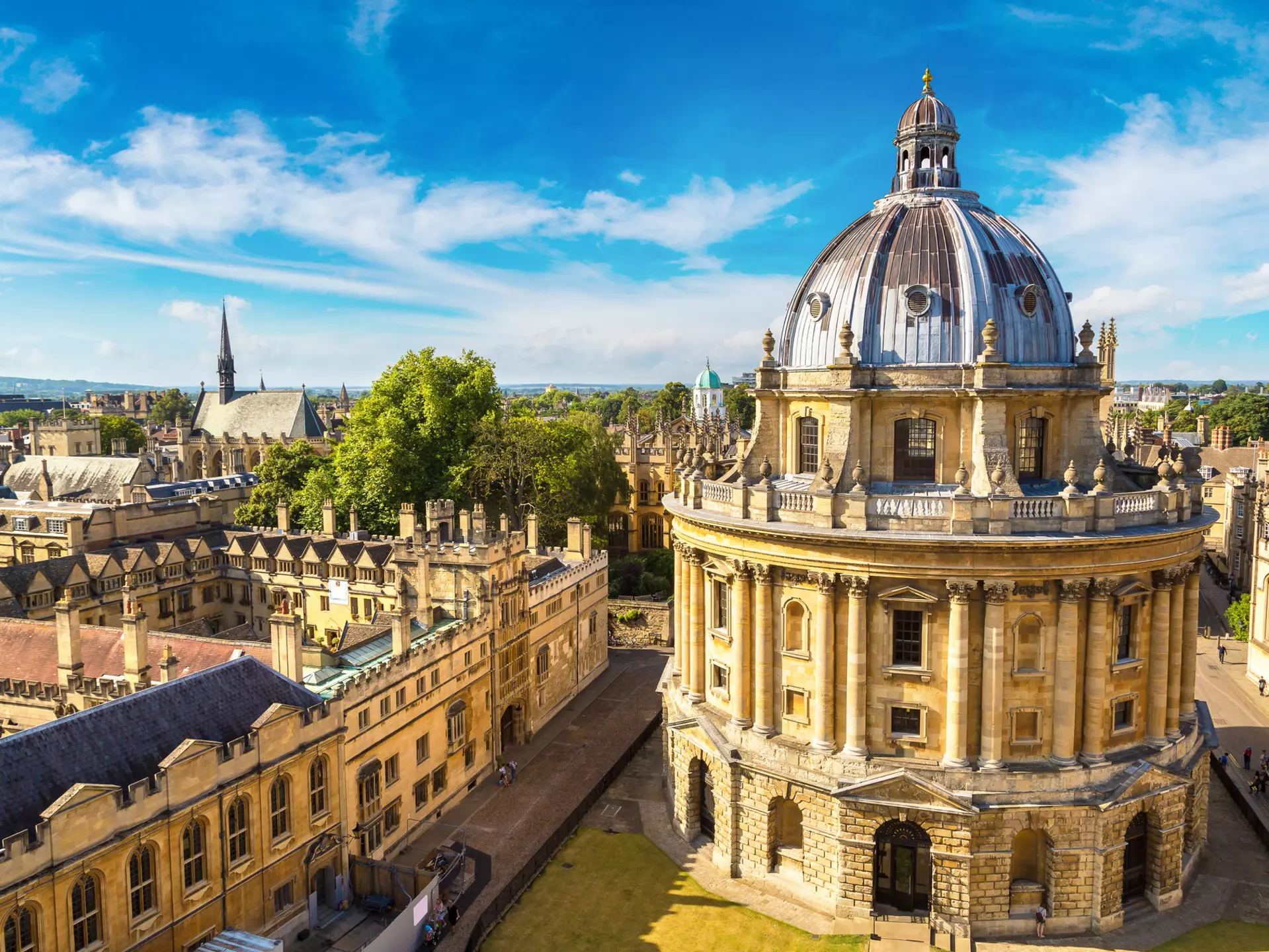 Find out how to make the most of a visit to the historic university town of Oxford on a day trip from London. Sergii Figurnyi/Shutterstock