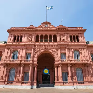 Casa Rosada (Pink House) is Argentina's presidential palace. Visible are balconies from which Evita PerAn addressed people of Argentina.
174851418
"Casa Rosada, Plaza de Mayo, Facade, Colonial Style, Pink, Famous Place, Buenos Aires, Argentina, South America, Balcony", Outdoors, Capital Cities, Horizontal, Pink Color, Balcony, Casa Rosada, No People, Photography