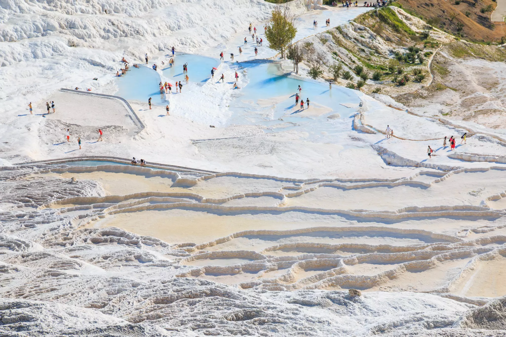 Turkey, southwestern Turkey, Denizli Province, River Menderes valley, Pamukkale, ('cotton castle') a natural site of hot springs and travertines, terraces of carbonate minerals.